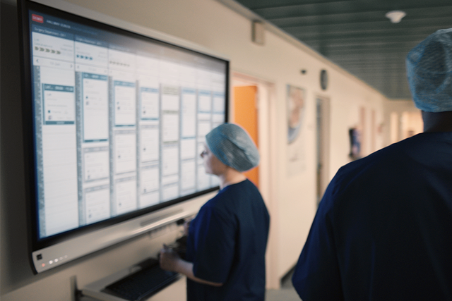 INSIGHT patient flow managemen solution show surgical progress updates
